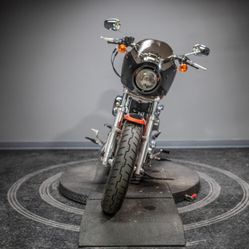 2011 1200 Custom (XL1200CP) thumb 3