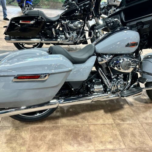  2026 Harley-Davidson® Street Glide® thumb 2
