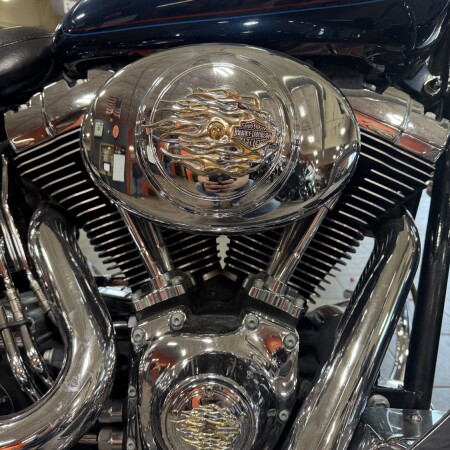 2004 Harley-Davidson® Heritage Softail® Classic LUXURY BLUE W/PINSTRIPES thumb 3