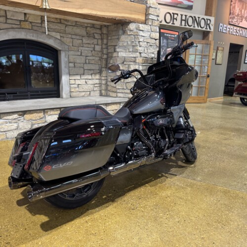 FLTRXSE 2025 CVO™ Road Glide™ thumb 3