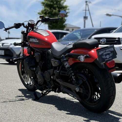 試乗車 2026 Harley-Davidson® Nightster™ Blood Orange Black Trim thumb 0