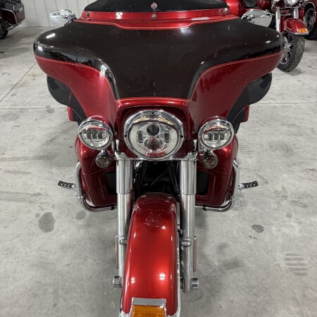 2012 Harley-Davidson® Tri Glide® Ultra Classic EMBR RED/MERLOT W/ PINSTRIP thumb 1