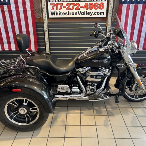 2017 H-D FLRT Freewheeler® 107ci thumb 3