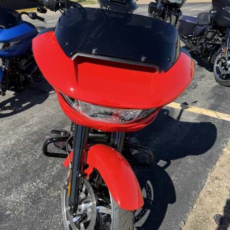 2026 Harley-Davidson® Road Glide® Blood Orange Black Trim thumb 3