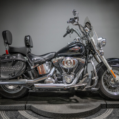 2011 Heritage Softail® Classic (FLSTC) thumb 3