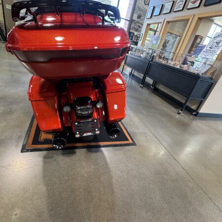 2026 Harley-Davidson® CVO Street Glide Limited Citrus Heat CVO Tri-Tone thumb 3