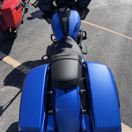 2026 Harley-Davidson® Road Glide® Aurora Blue Denim Chrome Trim thumb 1