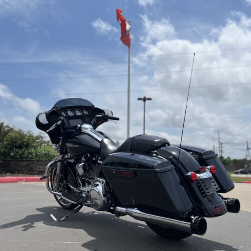 2019 Harley-Davidson® FLHX Street Glide® Vivid Black 680003 thumb 0