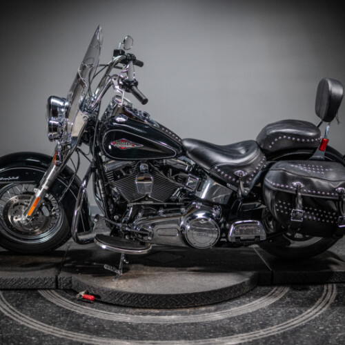 2014 Heritage Softail® Classic (FLSTC) thumb 1
