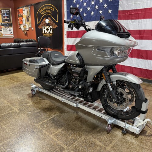 FLTRXSE 2023 CVO™ Road Glide™ thumb 2