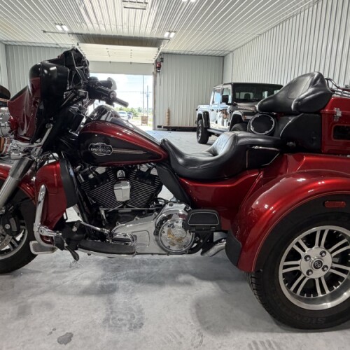 2012 Harley-Davidson® Tri Glide® Ultra Classic EMBR RED/MERLOT W/ PINSTRIP thumb 0