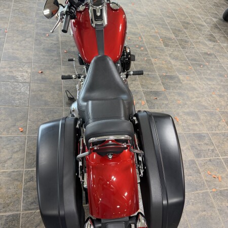 2019 Harley-Davidson® Sport Glide™ Wicked Red thumb 3