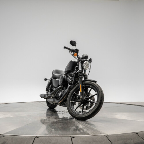 2022 HARLEY-DAVIDSON XL883N IRON 883 in Black Denim thumb 2