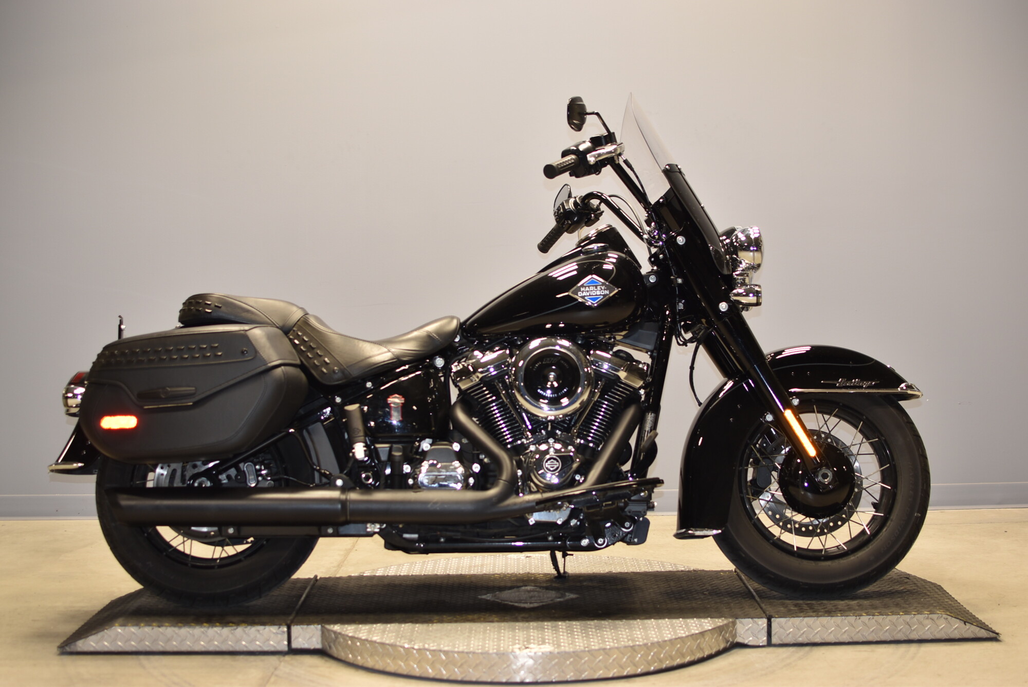 2025 Harley-Davidson® Low Rider® ST FXLRST | Avalanche Harley