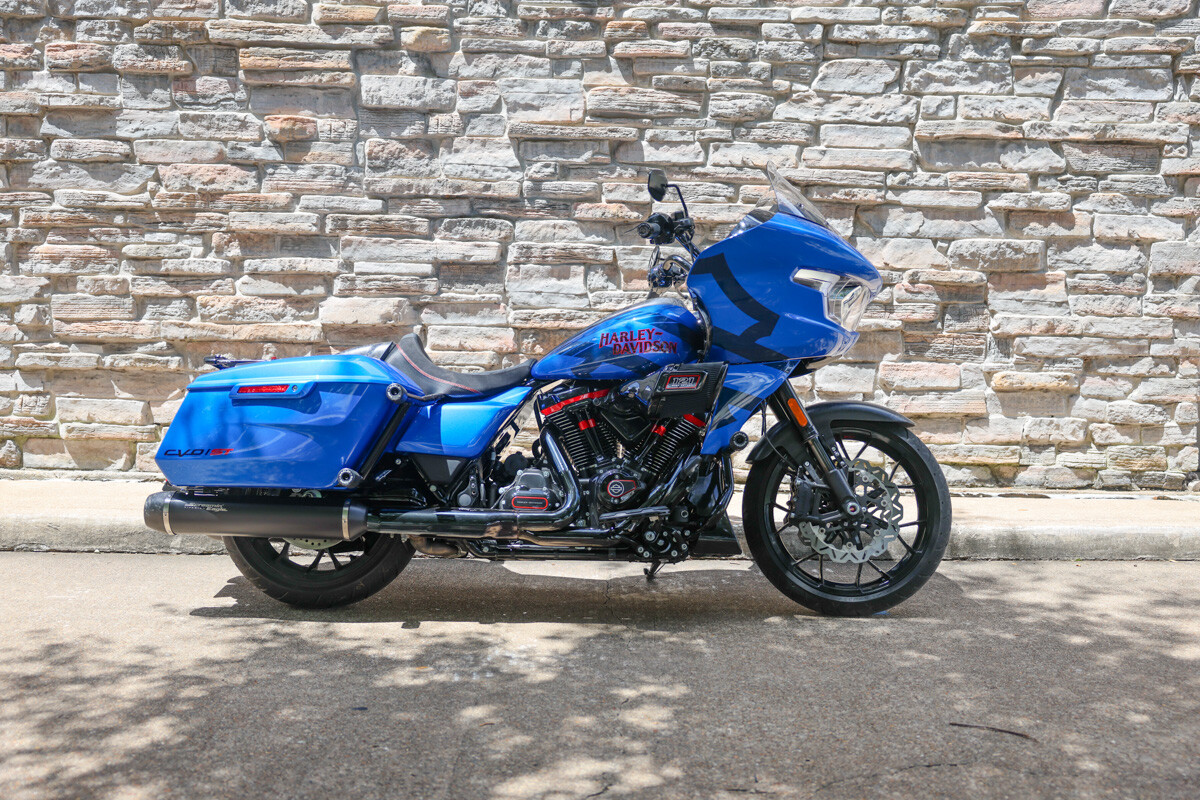 2026 Harley-Davidson® CVO Road Glide ST Electric Coast