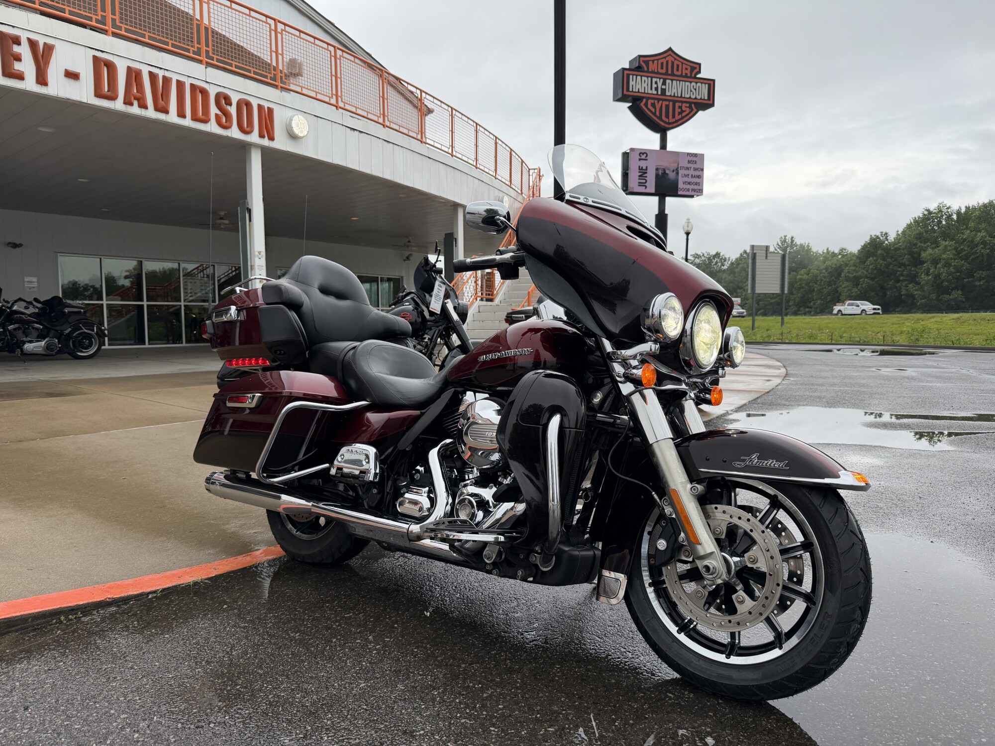 2015 Harley-Davidson® Ultra Limited Two-Tone Mysterious Red Sunglo/Blackened Cayenne Sunglo
