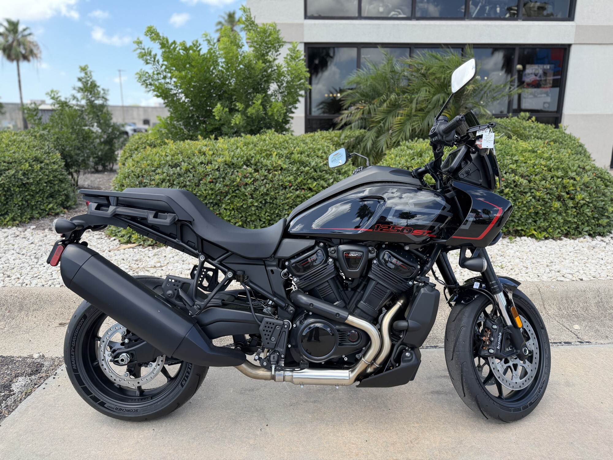 2026 Harley-Davidson® Pan America® 1250 ST Vivid Black Black Trim