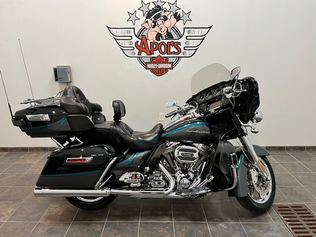 FLHTKSE 2015 CVO™ Ultra Limited