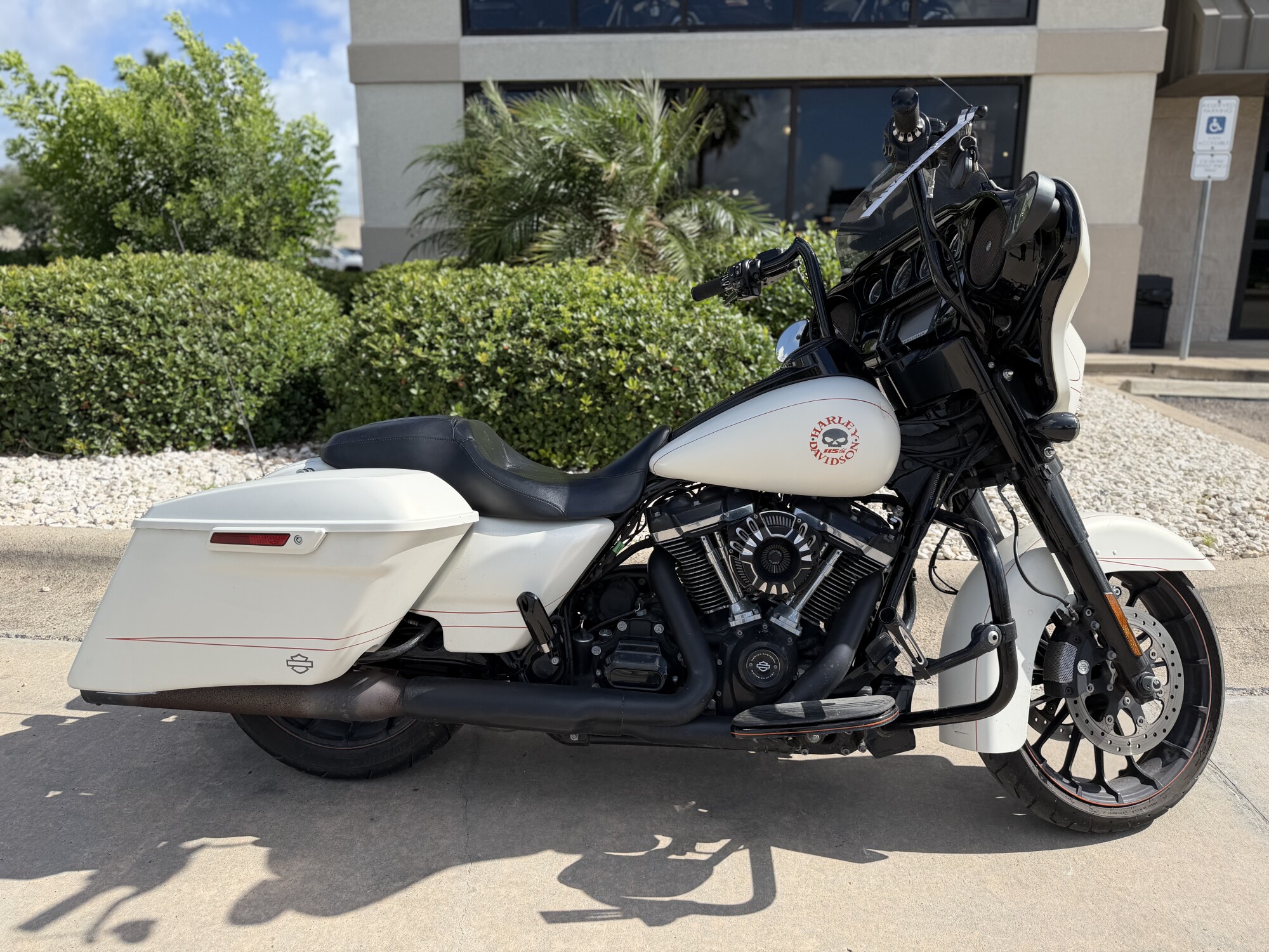 2018 Harley-Davidson® Street Glide® Special Bonneville Salt Denim