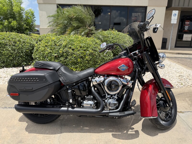 2026 Harley-Davidson® Heritage Classic Brilliant Red Black Laced Wheels