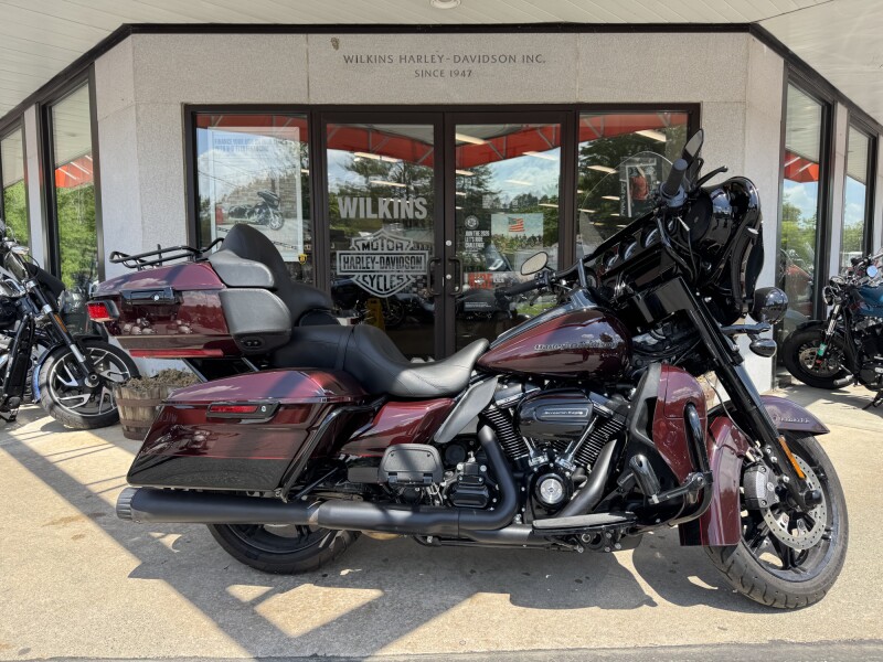 2022 HARLEY-DAVIDSON FLHTK ULTRA LIMITED (BLACK TRIM) in midnight crimson/ vivid black
