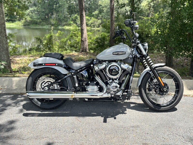 FXBB 2025 Street Bob™