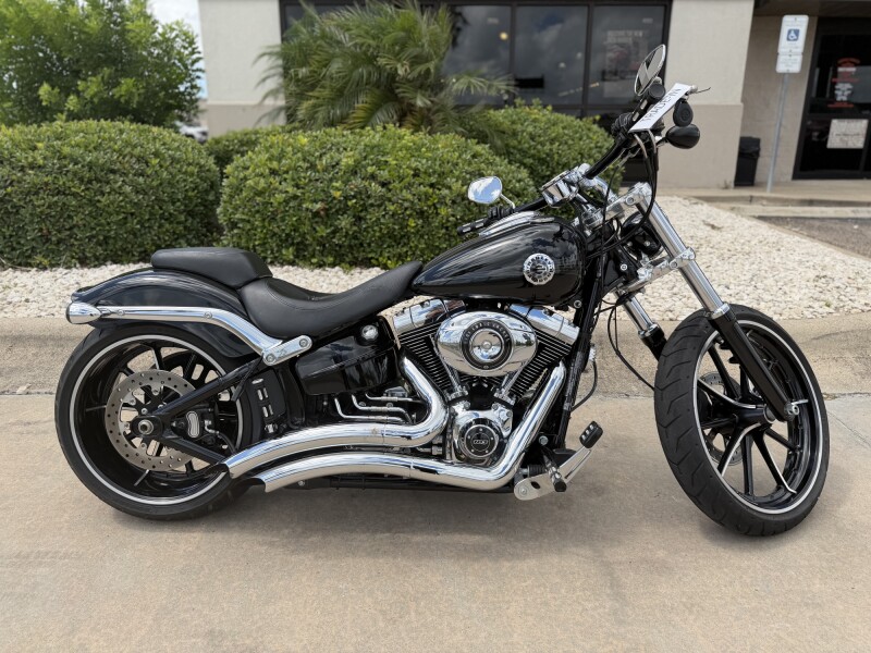 2014 Harley-Davidson® Breakout® BLACK