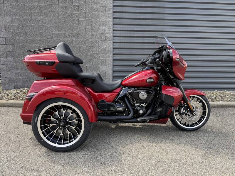 2026 Harley-Davidson® Street Glide 3 Limited FLHLT