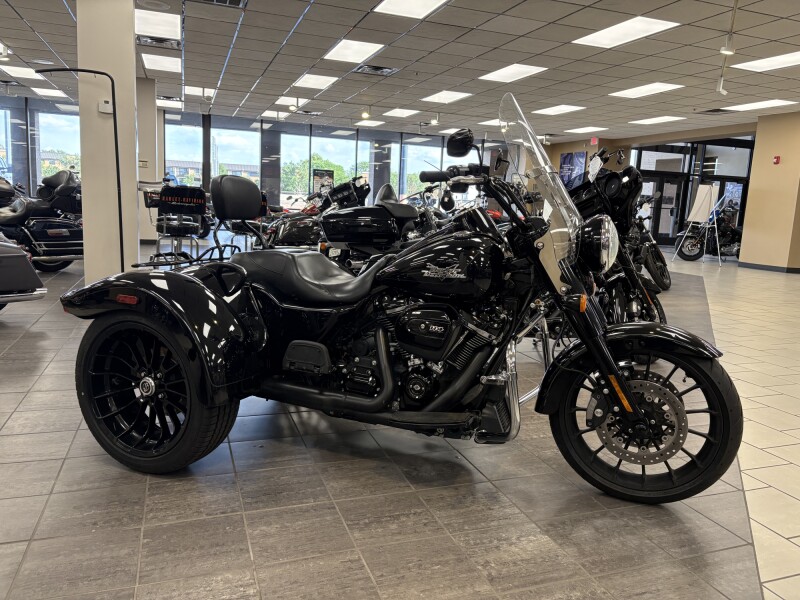 2023 Harley-Davidson® Freewheeler® Vivid Black