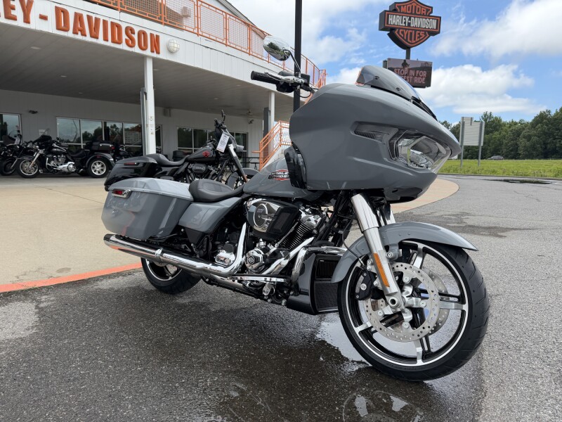 2026 Harley-Davidson® Road Glide® Dark Billiard Gray Chrome Trim