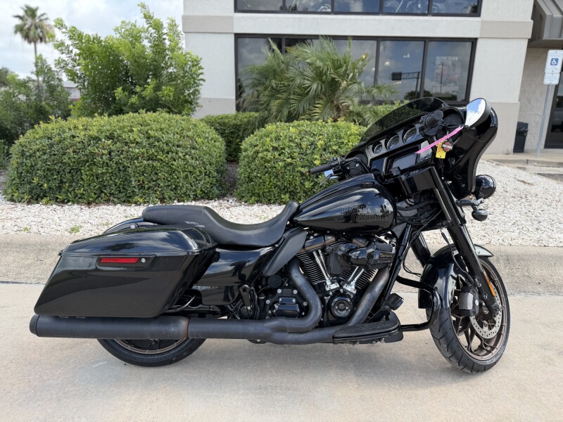 2022 Harley-Davidson® Street Glide® ST Vivid Black