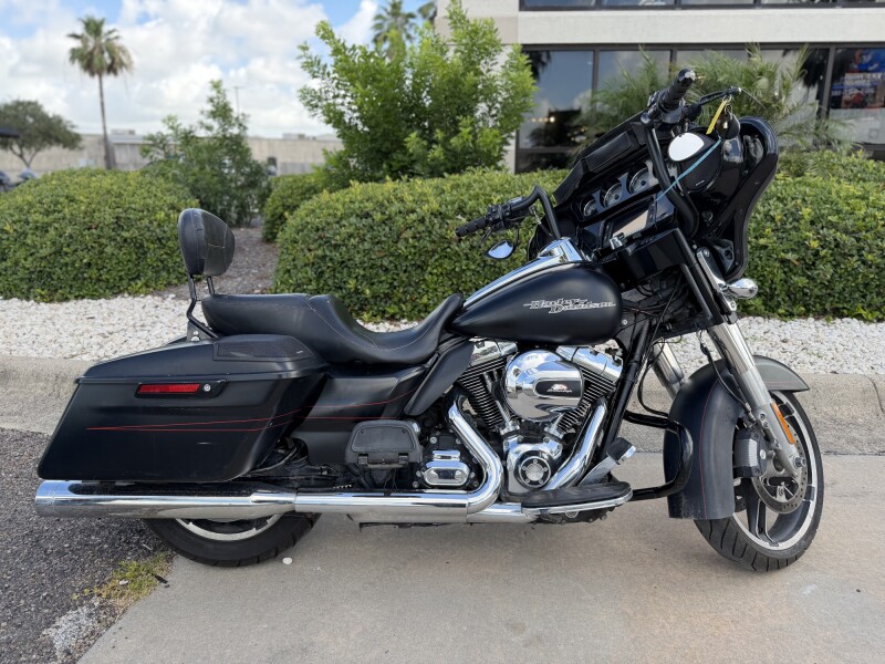 2014 Harley-Davidson® Street Glide® Special BLACK DENIM W/ PINSTRIPE