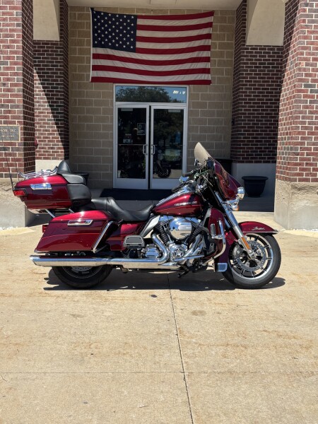 2016 Harley-Davidson® Ultra Limited Two-Tone Mysterious Red Sunglo/Velocity Red Sunglo
