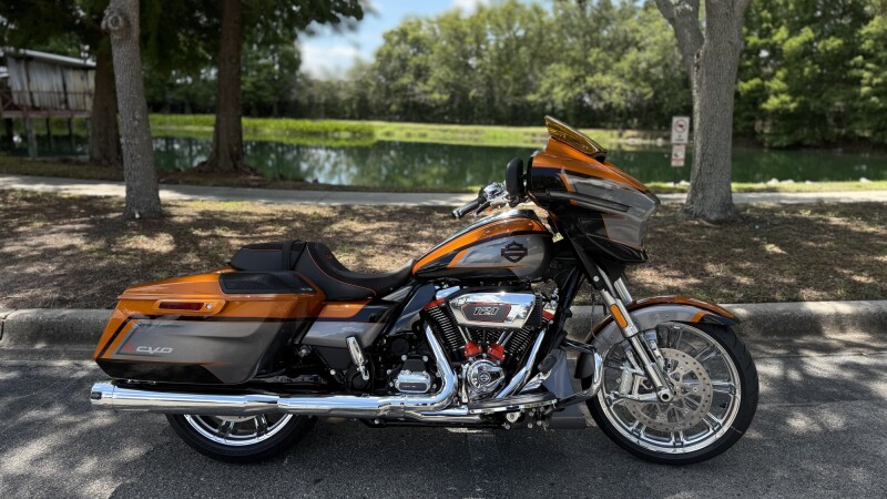2026 Harley-Davidson® CVO Street Glide Torched Orange CVO Tri-Tone