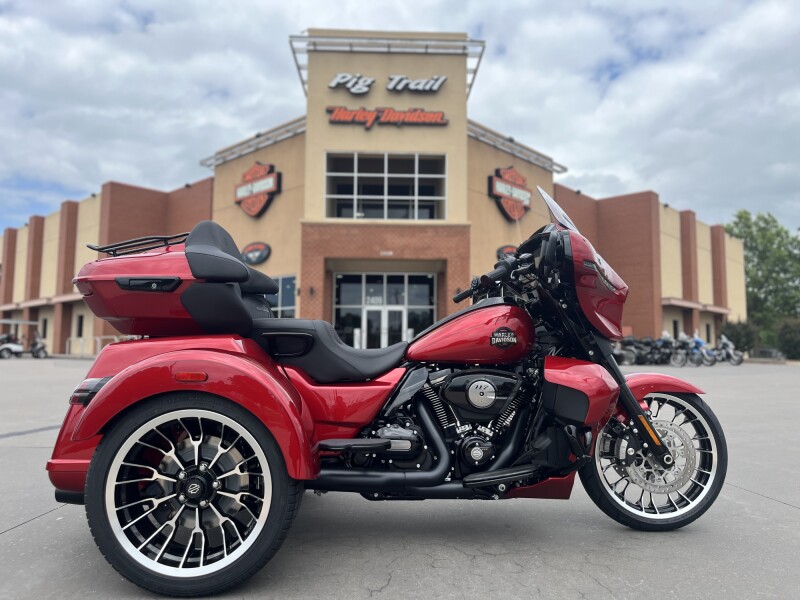 2026 Harley-Davidson® FLHLT Street Glide 3 Limited Brilliant Red