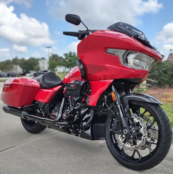 Harley-Davidson® CVO™ Road Glide™ ST 2025
