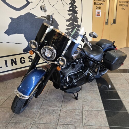 2018 Harley-Davidson® Heritage Classic 114 Legend Blue/Vivid Black thumb 1