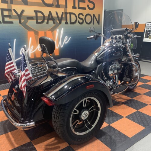 2015 Harley-Davidson Freewheeler FLRT thumb 3