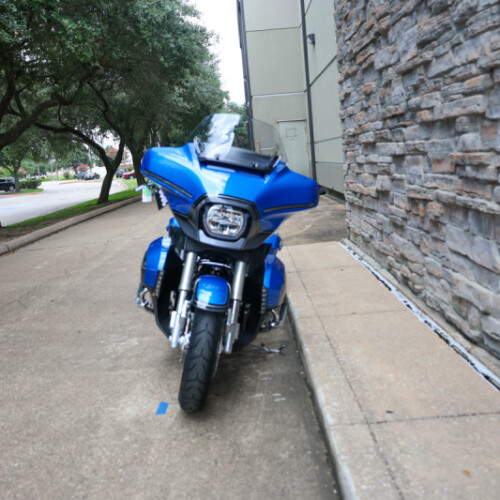 2026 Harley-Davidson® CVO Street Glide Limited Electric Coast CVO Two-Tone thumb 2