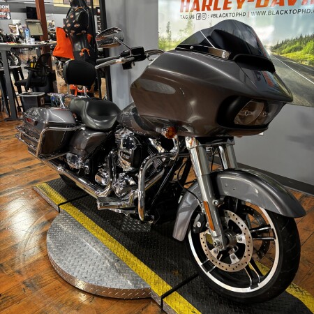 2016 Harley-Davidson® Road Glide® CHARCOAL PEARL thumb 0