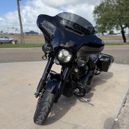 2022 Harley-Davidson® Street Glide® ST Vivid Black thumb 1