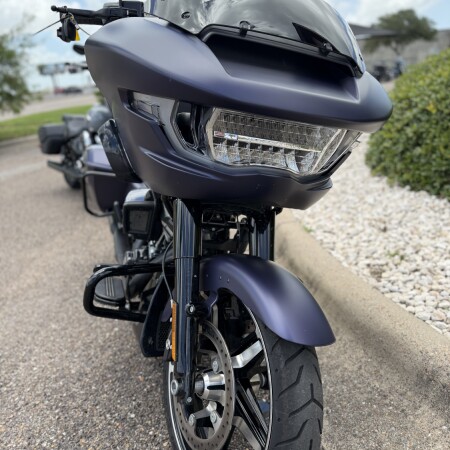 2025 Harley-Davidson® Road Glide® Purple Abyss Denim - Black Finish thumb 2