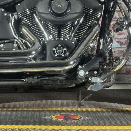 Harley-Davidson® Night Train® 2009 FXSTB BLACK PEARL thumb 2