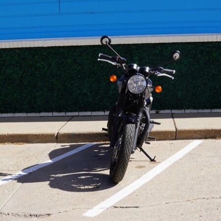 2025 Triumph Bonneville T120 Black thumb 3