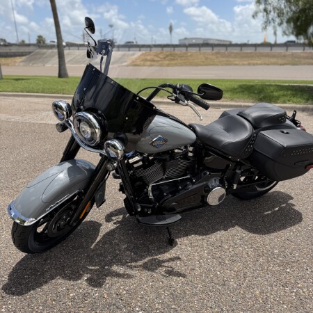 2026 Harley-Davidson® Heritage Classic DRK BILIARD GRY thumb 3