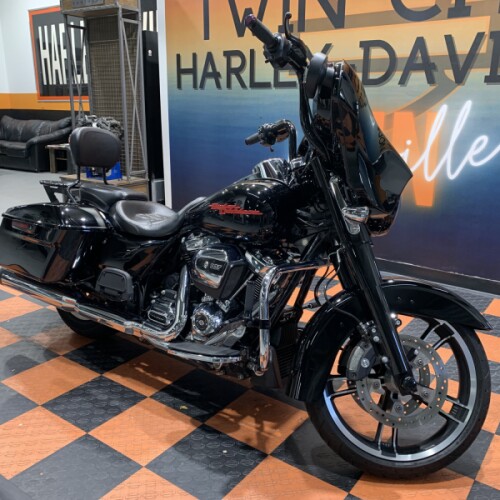 2017 Harley-Davidson Street Glide Special FLHXS thumb 2