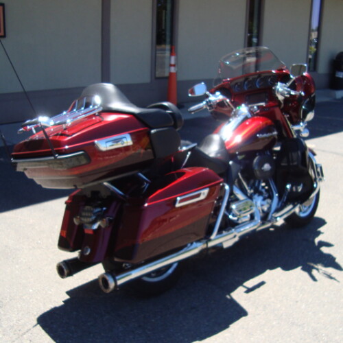 2014 Harley-Davidson® CVO™ Electra Glide Ultra Limited® Burgundy Blaze and Typhoon Maroon with Drago thumb 3