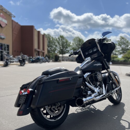 2015 Harley-Davidson® Street Glide® Special Black Denim 618301 thumb 2