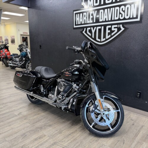 2026 Harley-Davidson® Street Glide®  thumb 2