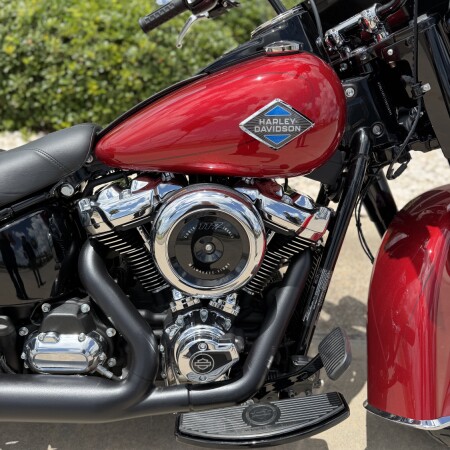 2026 Harley-Davidson® Heritage Classic Brilliant Red Black Laced Wheels thumb 3